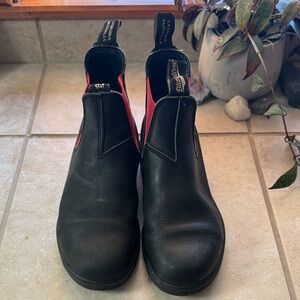 Blundstone Black and Red Leather Chelsea Boots
